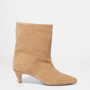 Wide-Shaft Ankle Boots